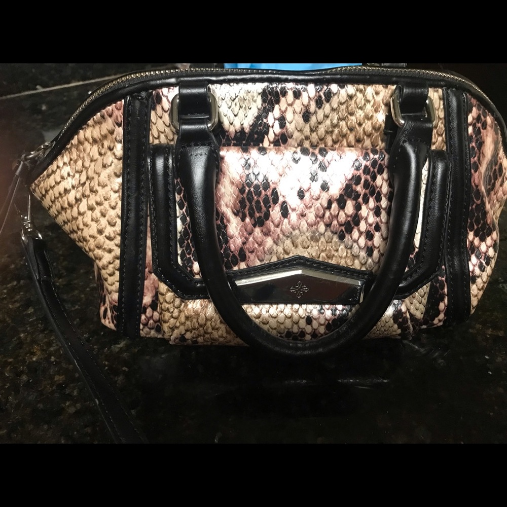 “Vera Wang” cute purse